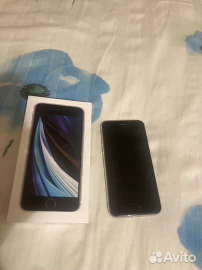 iPhone SE (2020), 64 ГБ