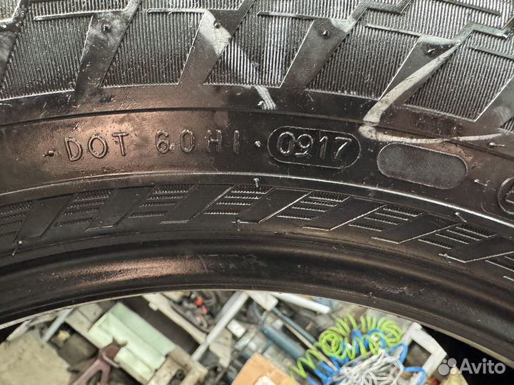 Nokian Tyres Hakka Blue SUV 225/65 R17 106H