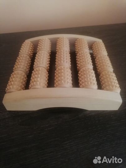 Массажер для ног деревянный. Новый