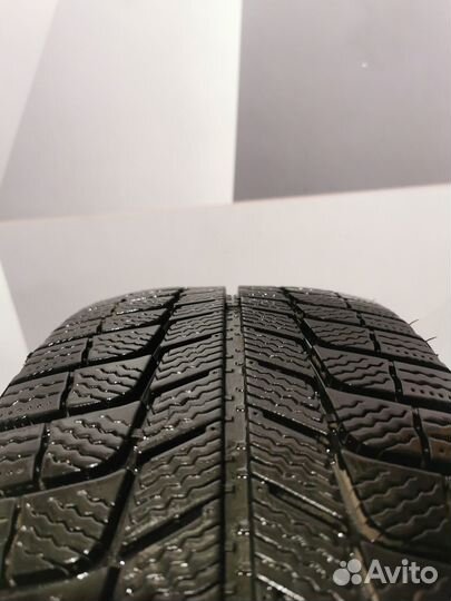 Michelin X-Ice XI3 225/55 R18 98H