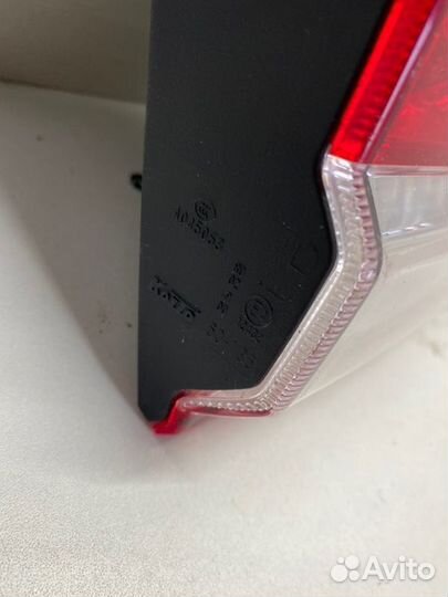 Фонарь внутренний задний левый Toyota Land Cruiser