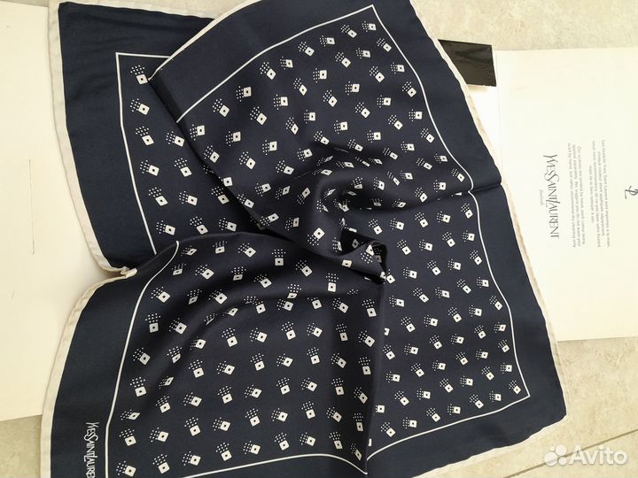 Yves saint laurent платок новый