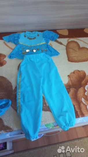 Костюм на утренник для девочки