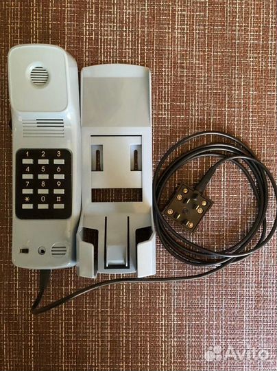 Телефоны разные