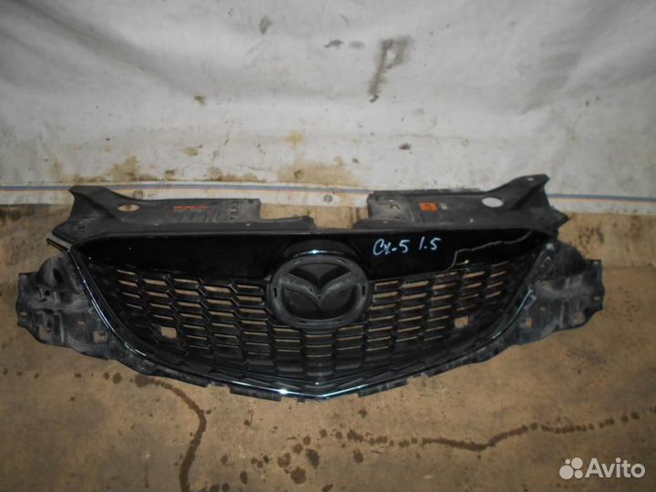 Решетка радиатора Mazda CX-5 (2012-2017)