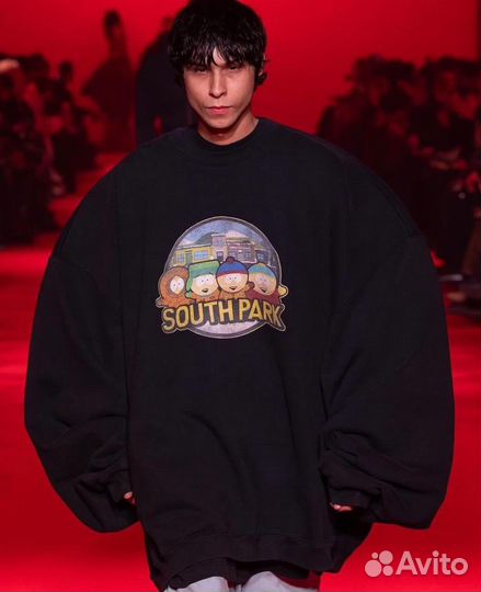 Свитшот оверсайз Vetements