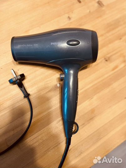 Фен Philips SalonDry Active ION