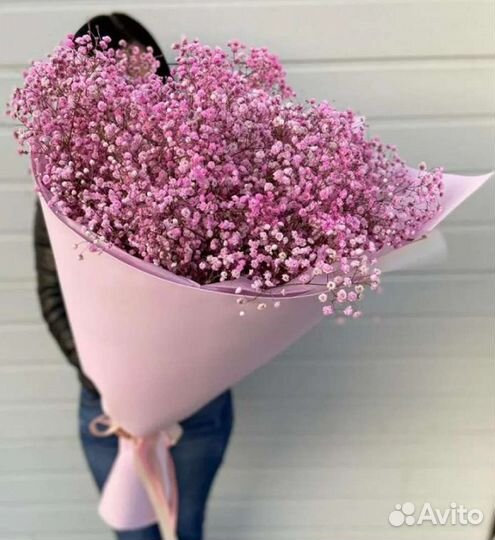 Гипсофила в букете, в коробке