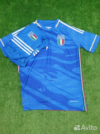 Футбольная форма сборной Италии 2023/24 домашняя