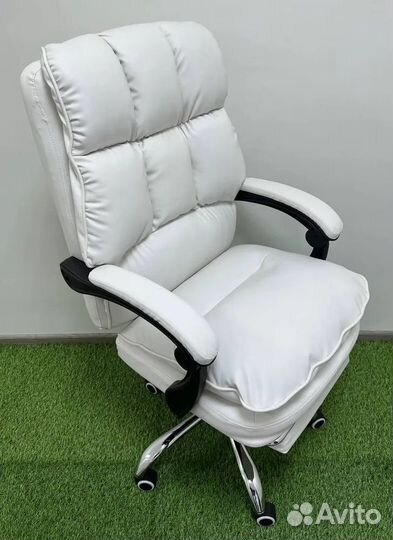 Офисное кресло (геймерское). Кресло для директора