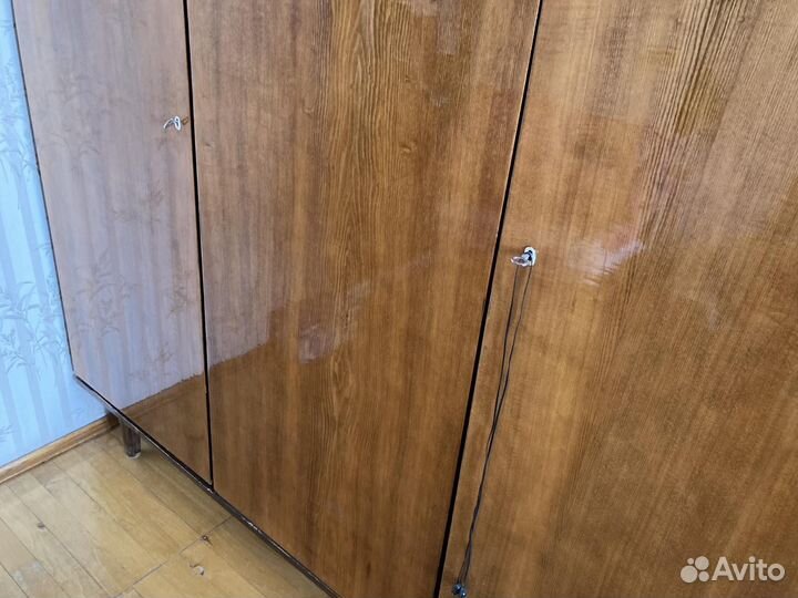Продам шкаф для одежды