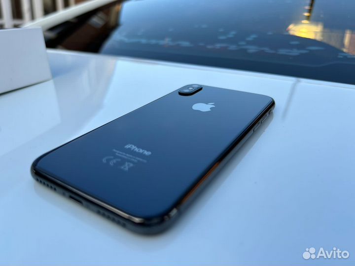 iPhone X, 256 ГБ