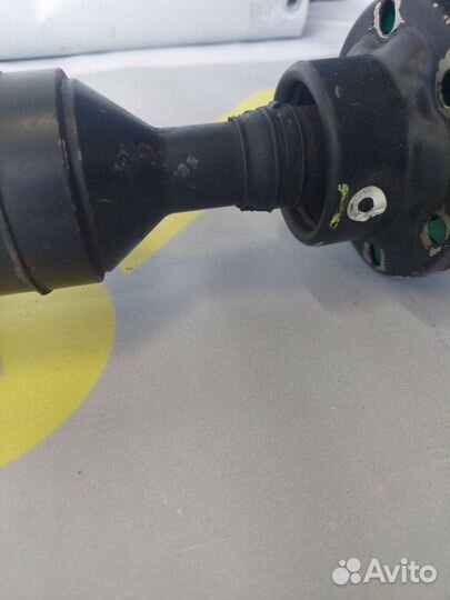 Карданный вал Land Rover Velar L560 2.0 DT 2018