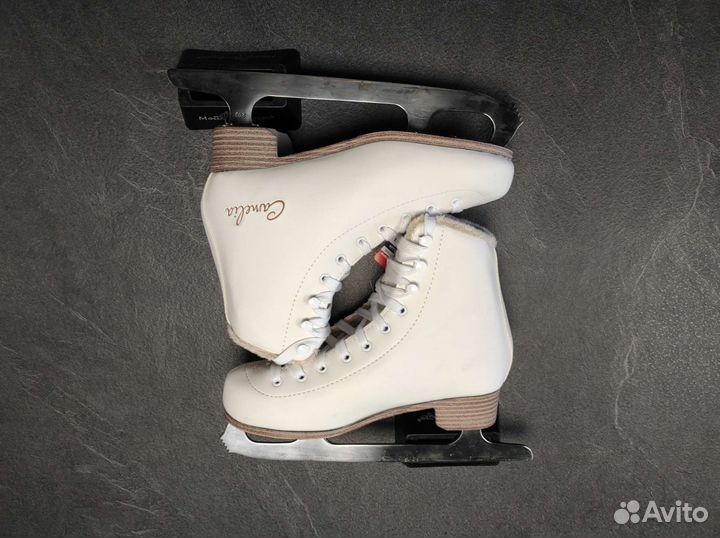 Коньки фигурные TT Camelia