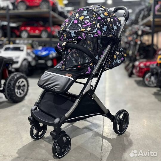 Прогулочная коляска новая