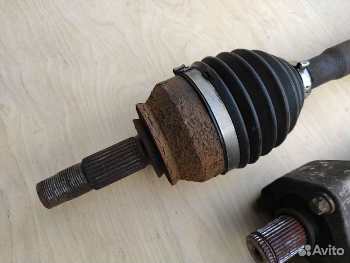 Привод правый на Opel Corsa D OPC