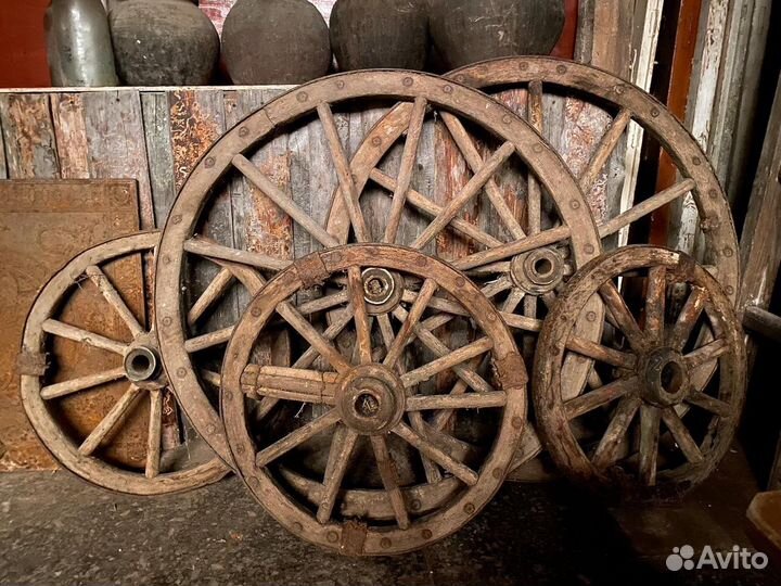 Колеса деревянные старинные