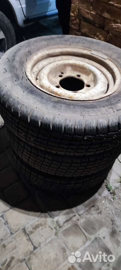 Volcano Longitude 205/70 R14 30