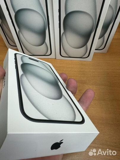 iPhone 15, 256 ГБ