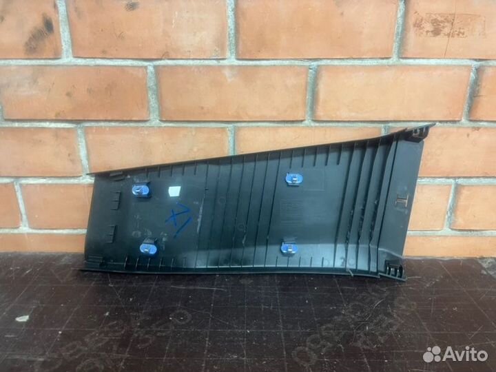 Обшивка стойки кузова правая Opel Astra J