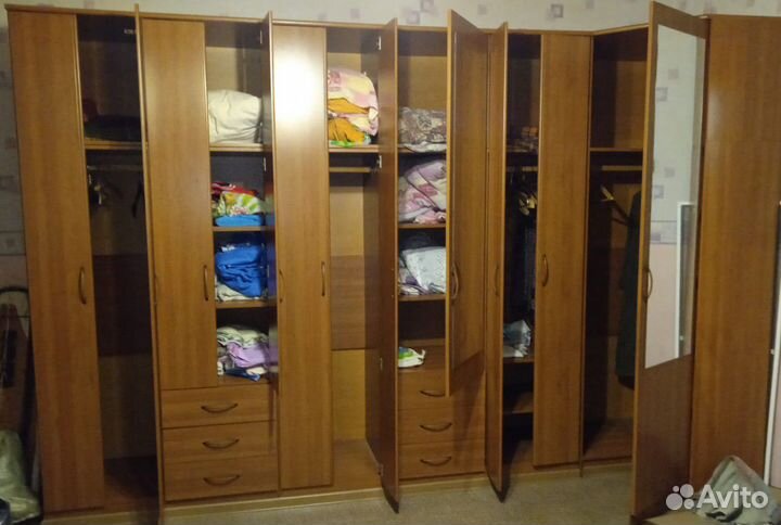 Шкаф распашной