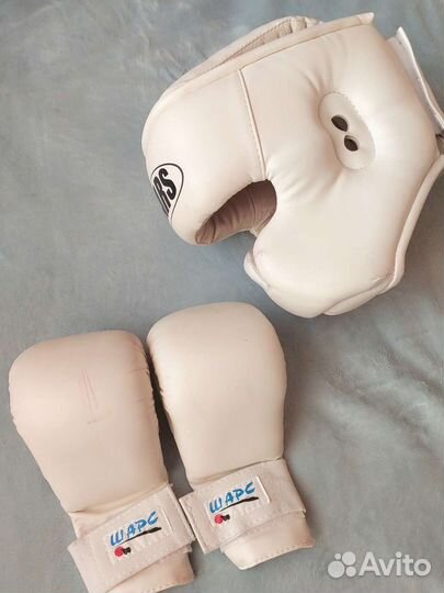 Шлем спортивный +перчатки