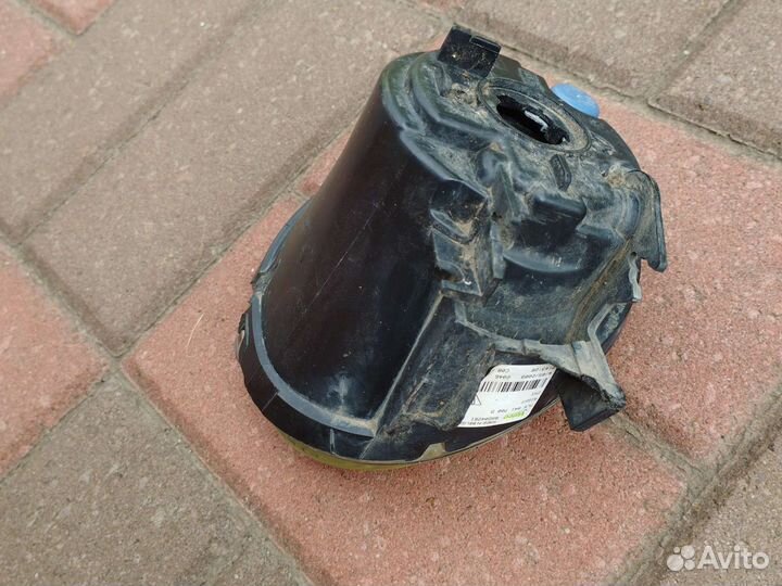 Туманка правая Volkswagen Touareg Gp