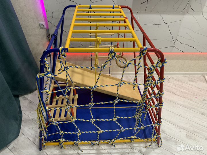 Детский спортивный комплекс