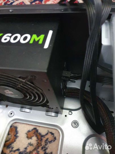 Блок питания Corsair CX600M