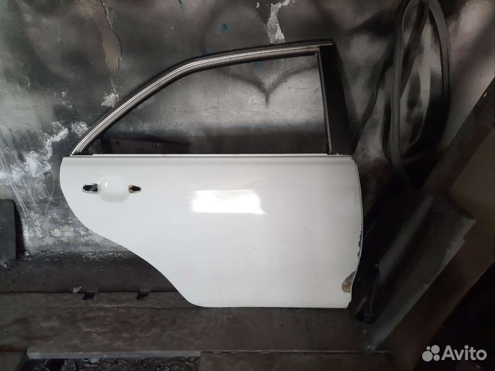 Дверь задняя R toyota camry 40