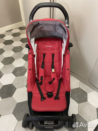 Прогулочная коляска Nuna