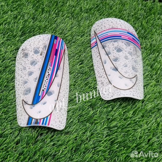 Щитки футбольные nike