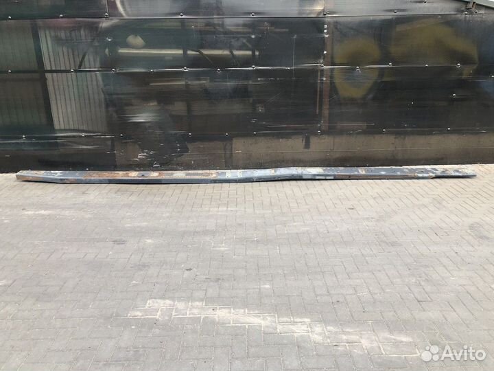 1673316 Лонжерон левый Daf XF106