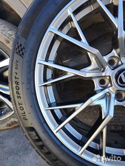 Michelin Pilot Sport 4 SUV 235/55 R19