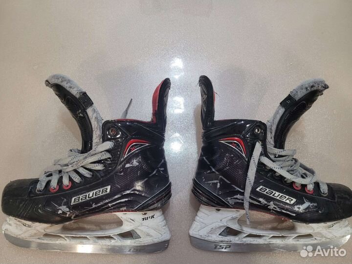 Хоккейные коньки bauer vapor x900 Jr размер 4D