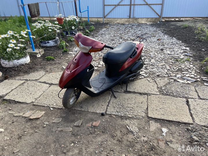 Скутер Suzuki lets 2