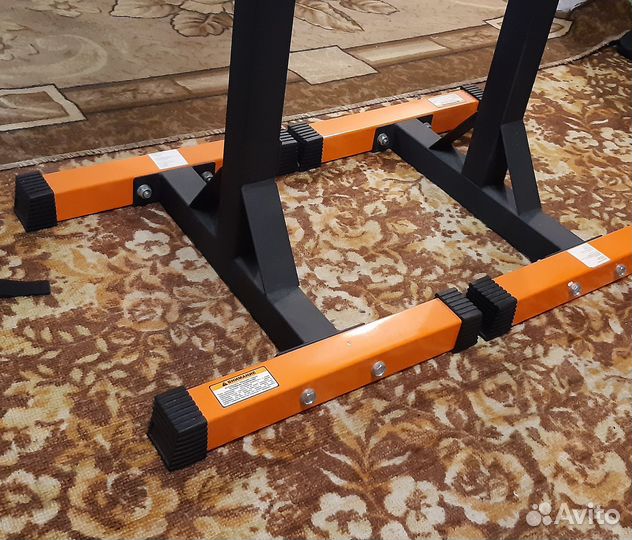 Скамья для жима со стойками