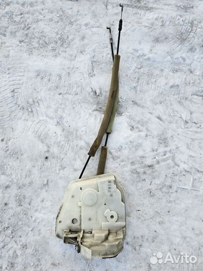 Замок двери mazda 3 BL, Z6 задний левый