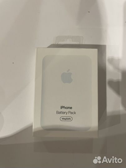 Павербанк apple