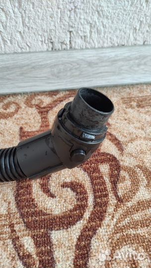 Шланг, труба и щётка для пылесоса