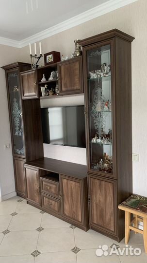 Буфеты серванты горки