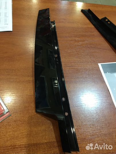 Накладка рамки окна передней правой двери bmw Е71