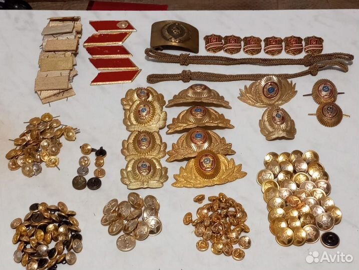 Кокарды, лычки, значки, пуговицы. Милиция СССР