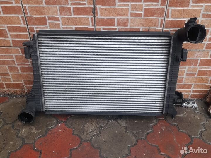 Радиатор интеркулера volkswagen touran,passat b6
