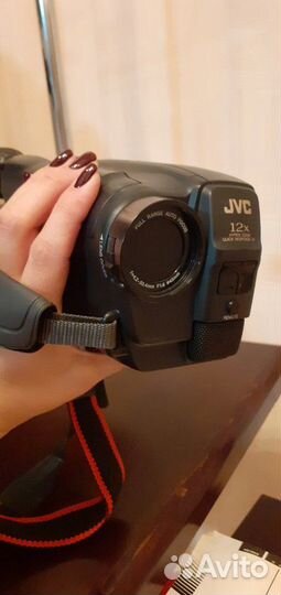 Видеокамеру