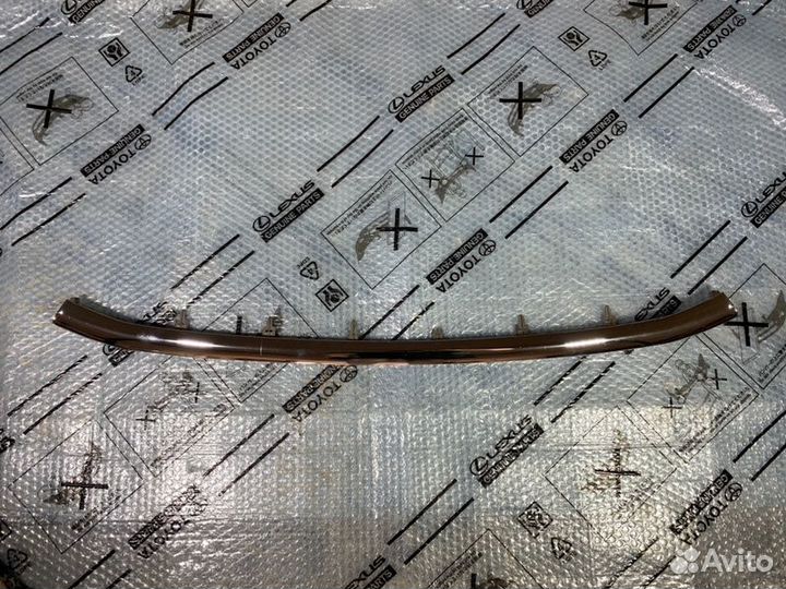 Молдинг решетки радиатора Toyota Highlander 3