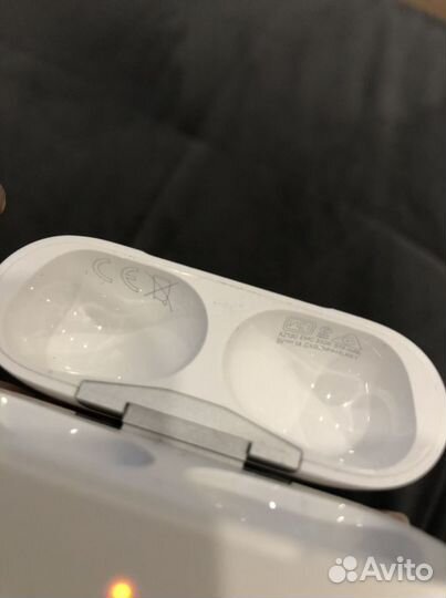 Airpods pro оригинал кейс новый практически