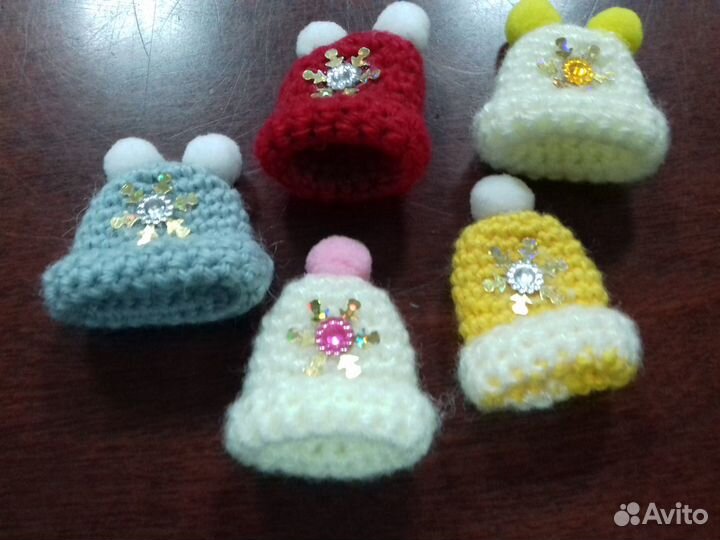 Брошь шапочка к новому году