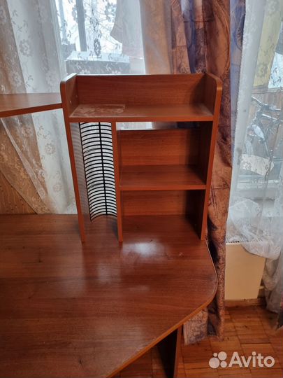 Компьютерный стол