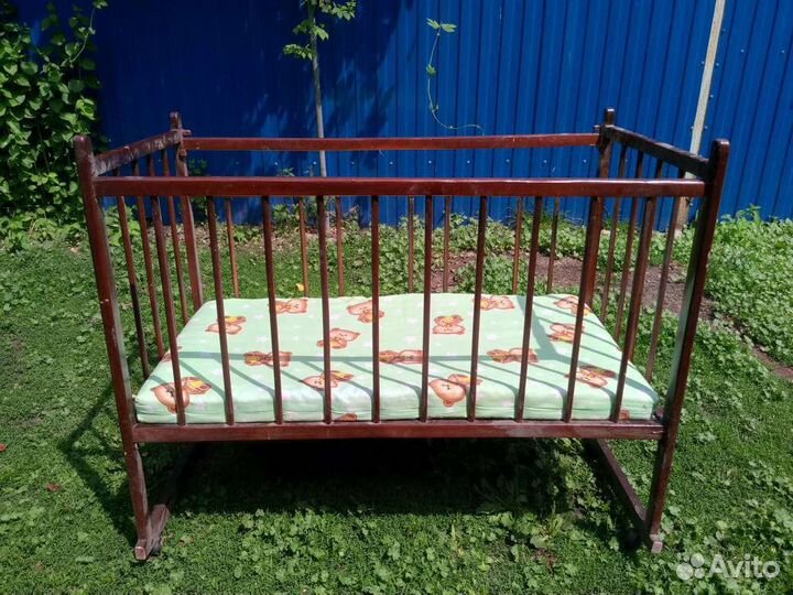 Детская кроватка